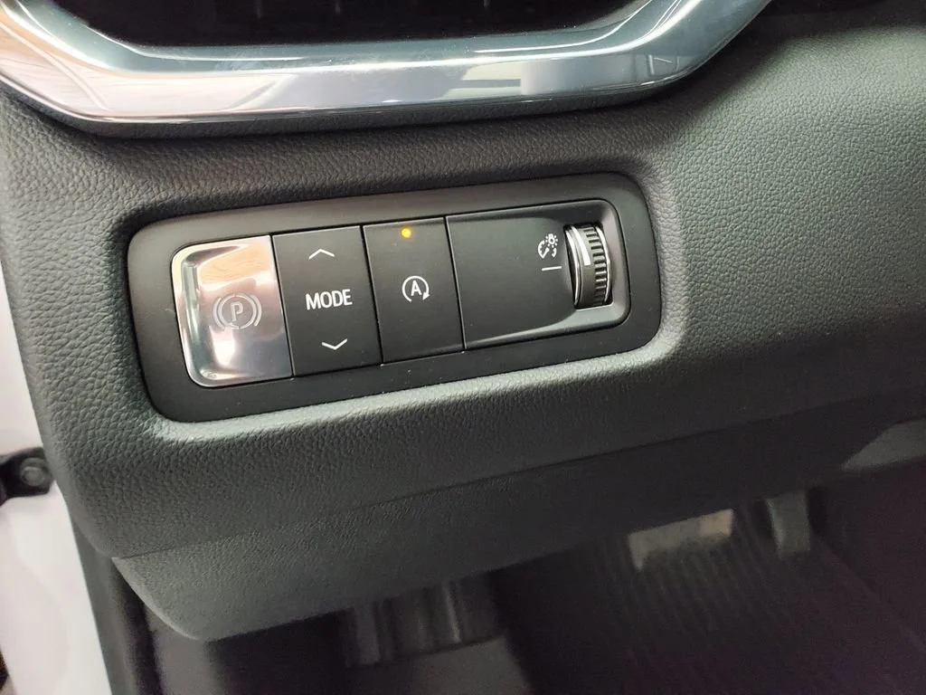 2026 GMC Acadia Denali - Photo 12