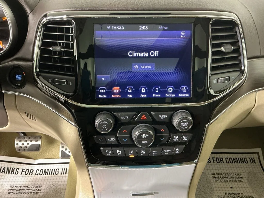 Certified Used 2020 White Jeep Overland image 27