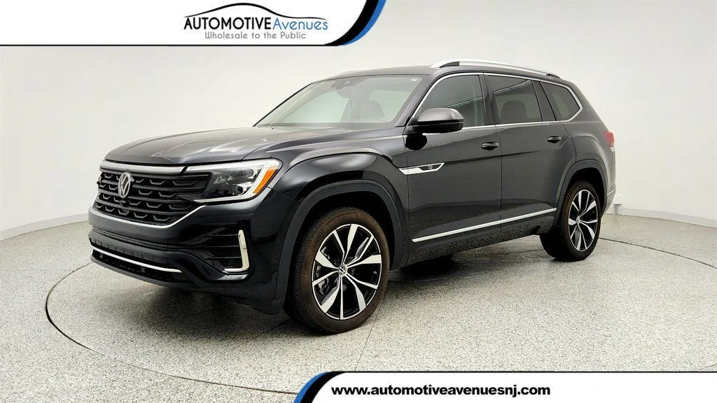 2024 Volkswagen Atlas 2.0T SEL Premium R-Line 4MOTION's photo