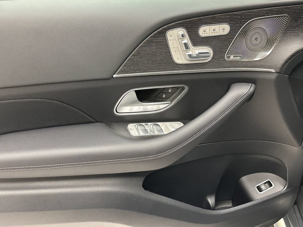 New 2026 MANUFAKTUR Silicon Grey Mercedes-Benz GLE 350 image 50