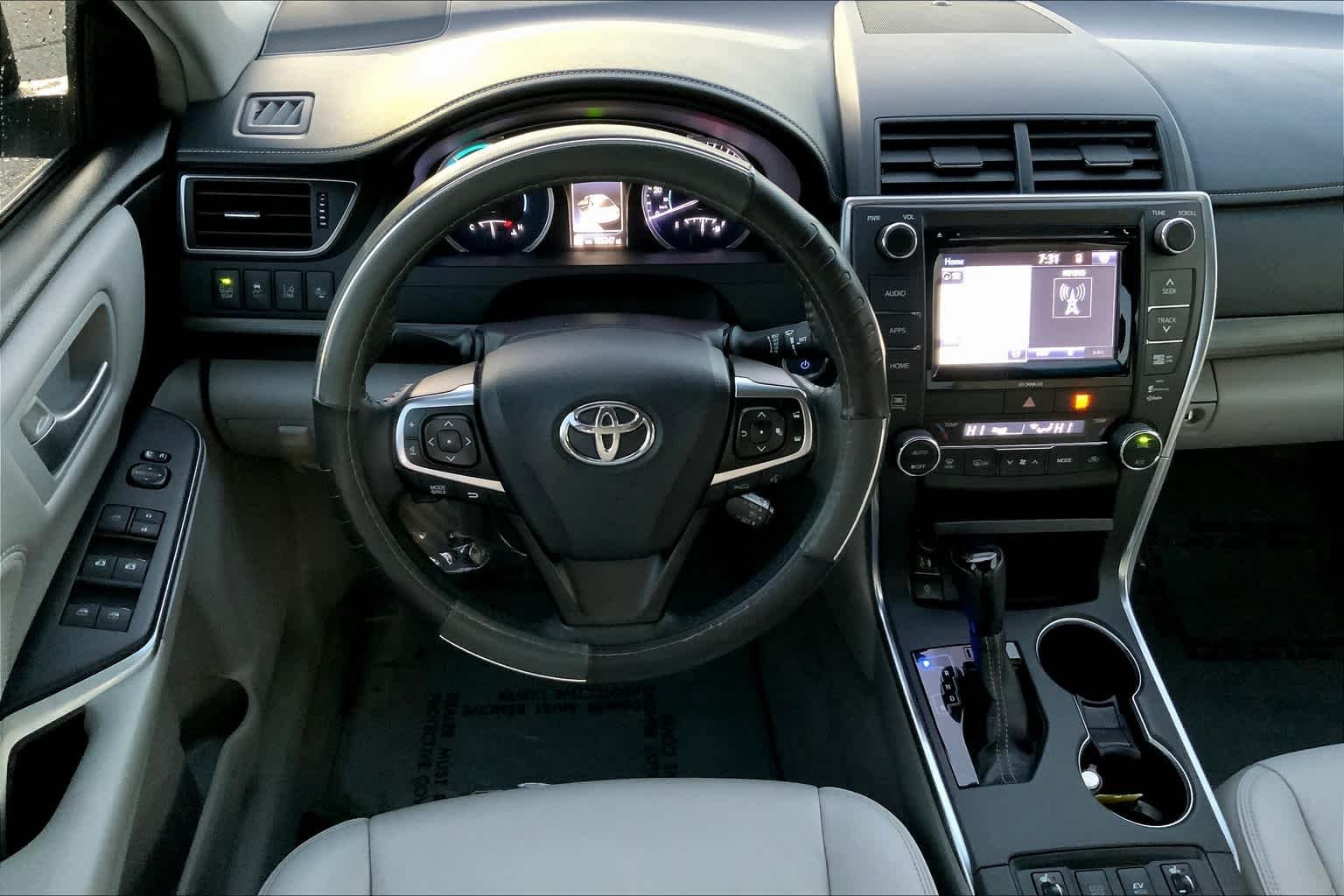 Used 2017 Celestial Silver Metallic Toyota Hybrid XLE image 5