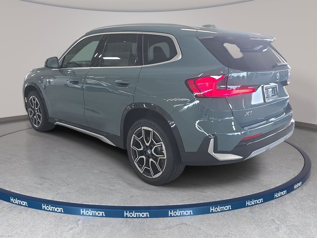 New 2026 Cape York Green Metallic BMW xDrive28i image 6