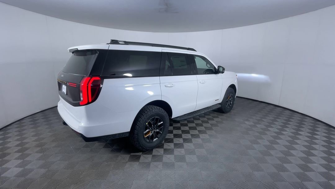 New 2026 Star White Metallic Tri-Coat Ford Tremor image 8