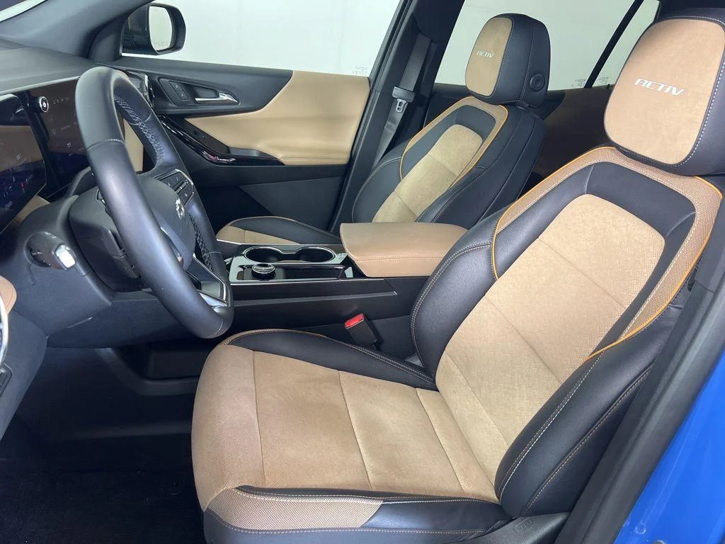 Used 2025 Blue Metallic Chevrolet ACTIV image 5