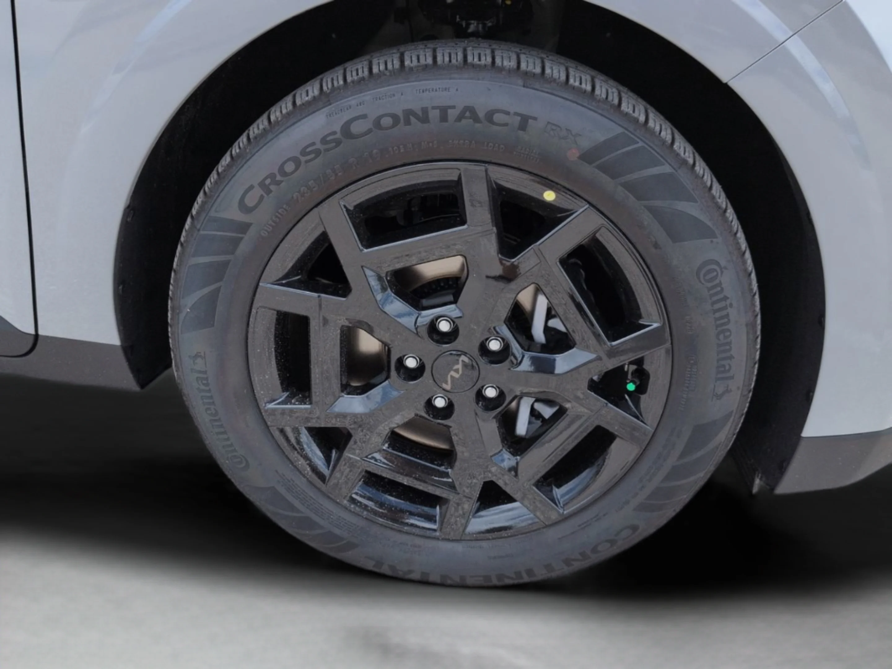 New 2026 Ceramic Silver Kia SX Prestige image 38