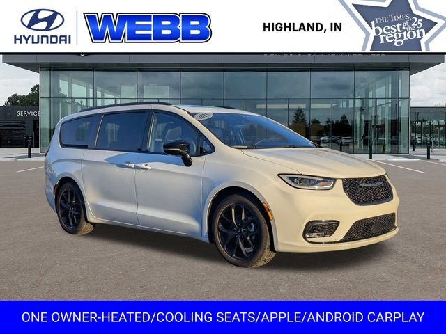 2025 Chrysler Pacifica Limited's photo