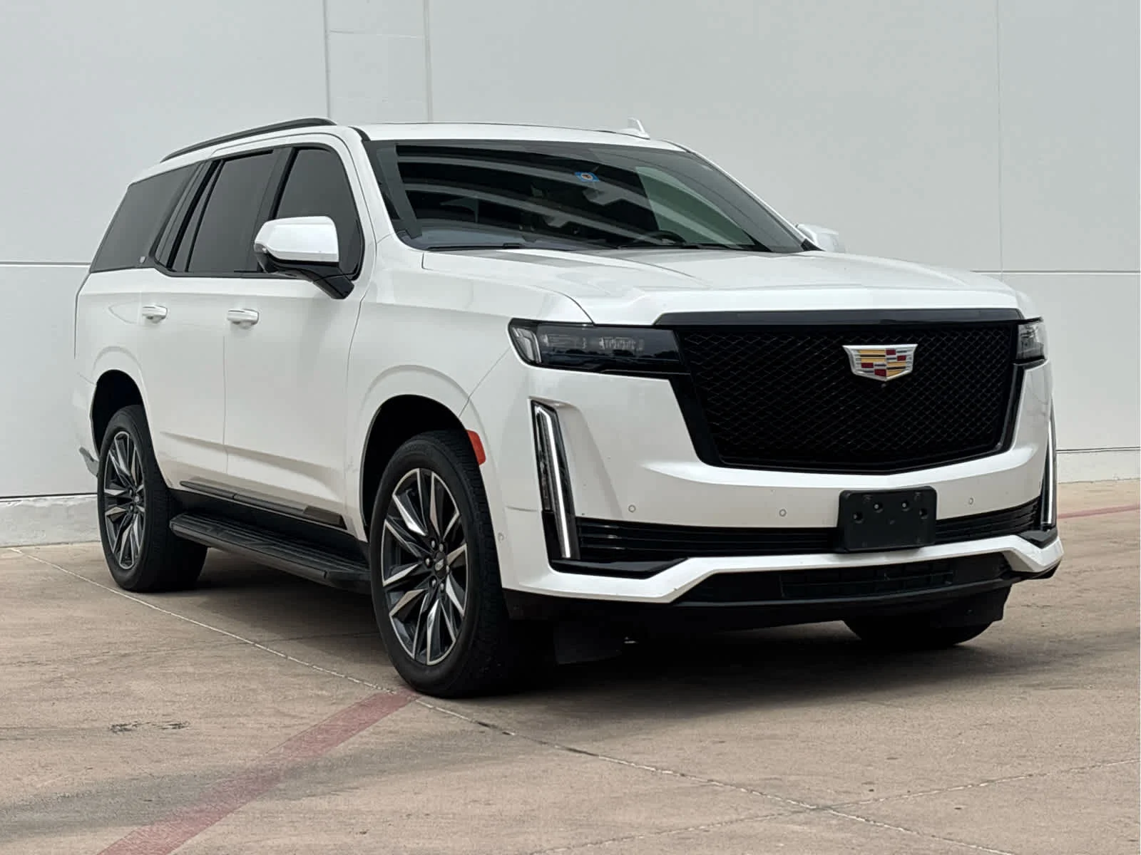 Used 2022 Crystal White Tricoat Cadillac Sport image 3