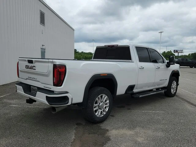 Used 2022 White GMC Denali image 25