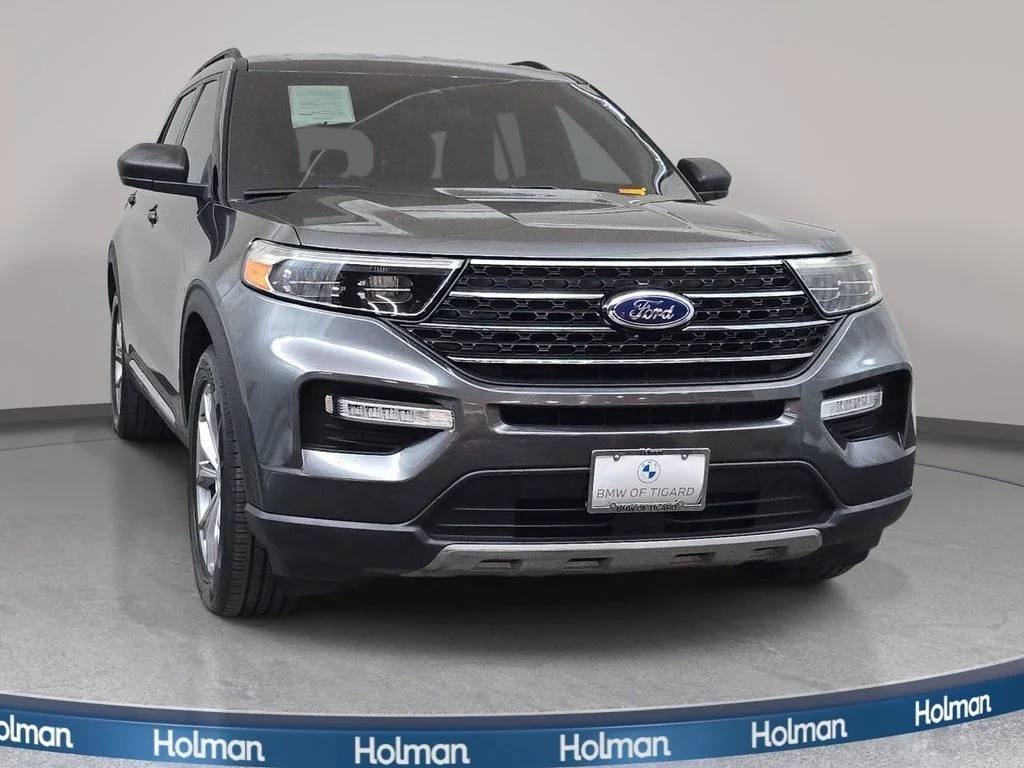 Used 2020 Gray Ford XLT image 3