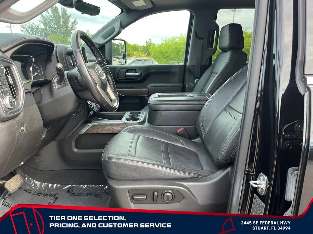 Used 2021 ONYX BLACK GMC Denali image 9