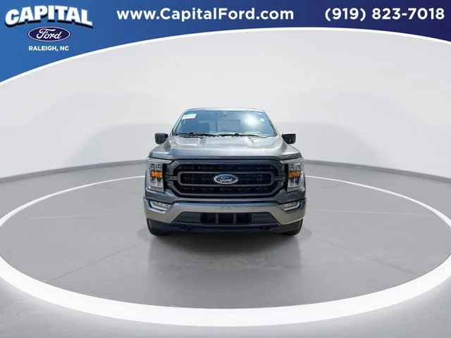 Used 2023 Gray Ford XLT image 3