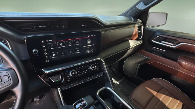 Used 2024 Silver GMC Denali Ultimate image 25