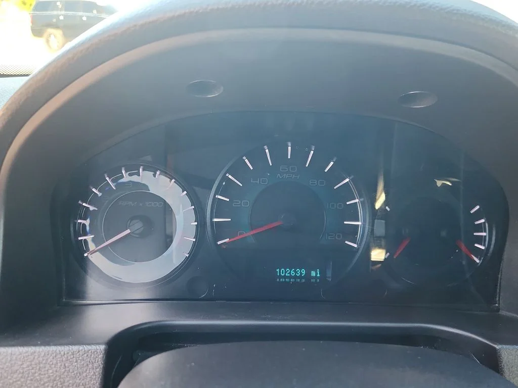 Used 2012 Blue Ford SE image 20