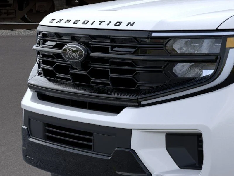 New 2026 Star White Metallic Tri-Coat Ford Platinum image 17