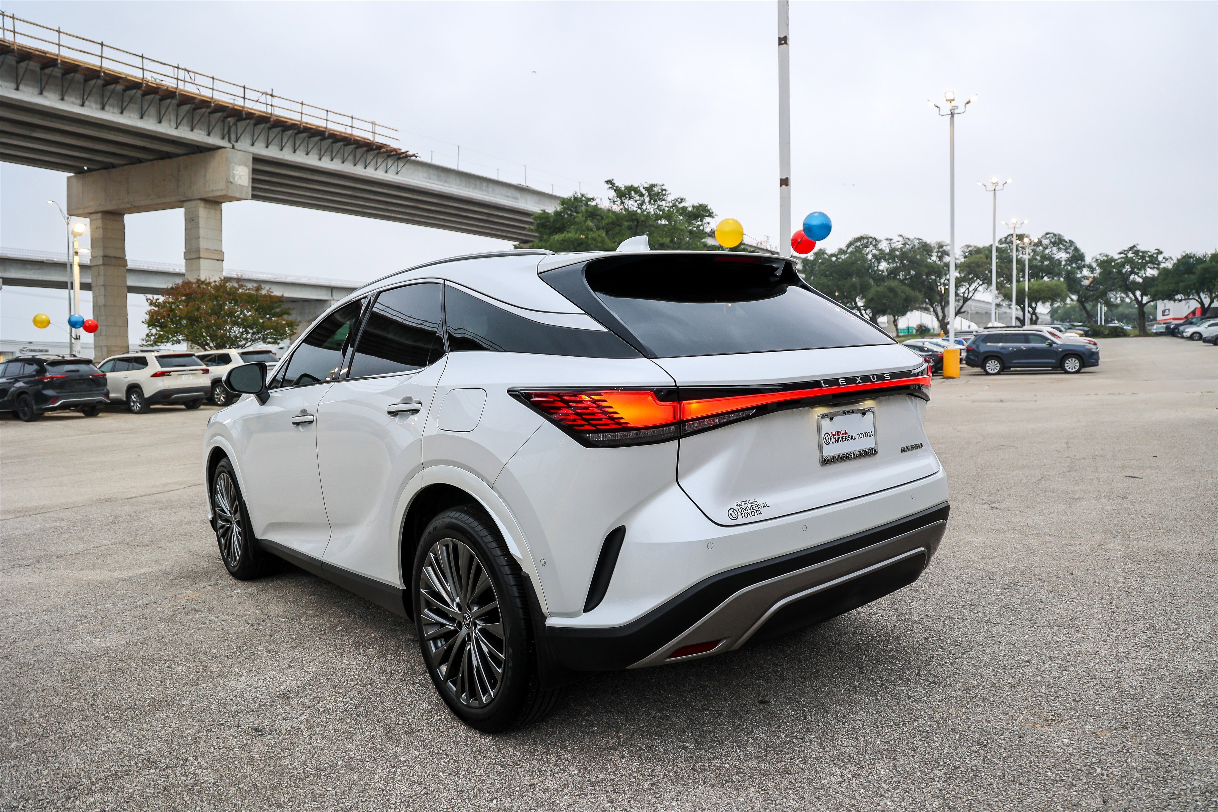 Used 2024 EMINENT WHITE PEA Lexus RX 350 Luxury image 8