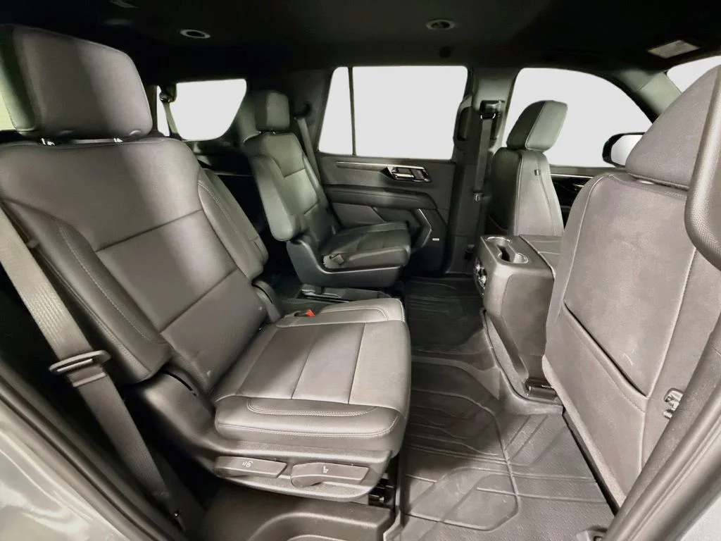 Used 2026 Gray Chevrolet Z71 image 28