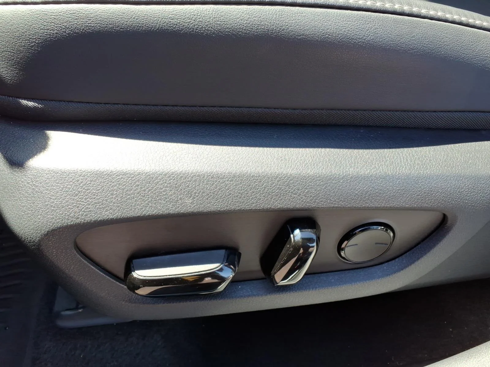 Used 2025 Black Lexus 350 Premium image 20