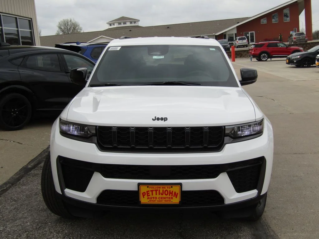 New 2026 Bright White Clearcoat Jeep Altitude image 13