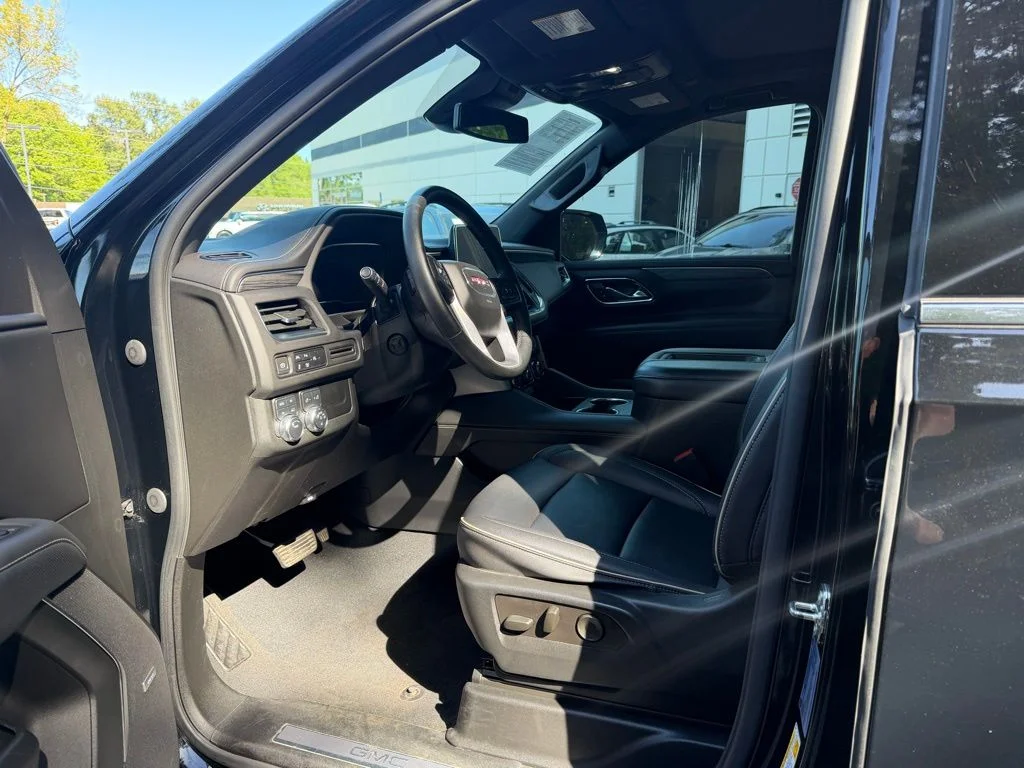 Used 2023 Black GMC SLT image 10