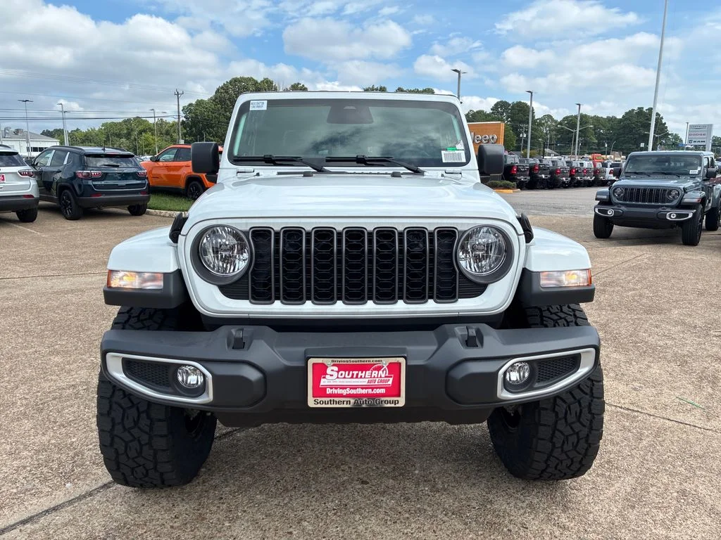 New 2026 Bright White Clear-Coat Exterior Paint Jeep Sport S image 9