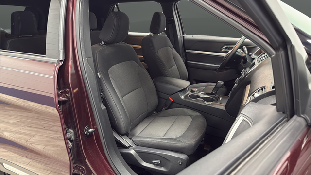 Used 2018 Burgundy Velvet Metallic Tinted Clearcoat Ford XLT image 23