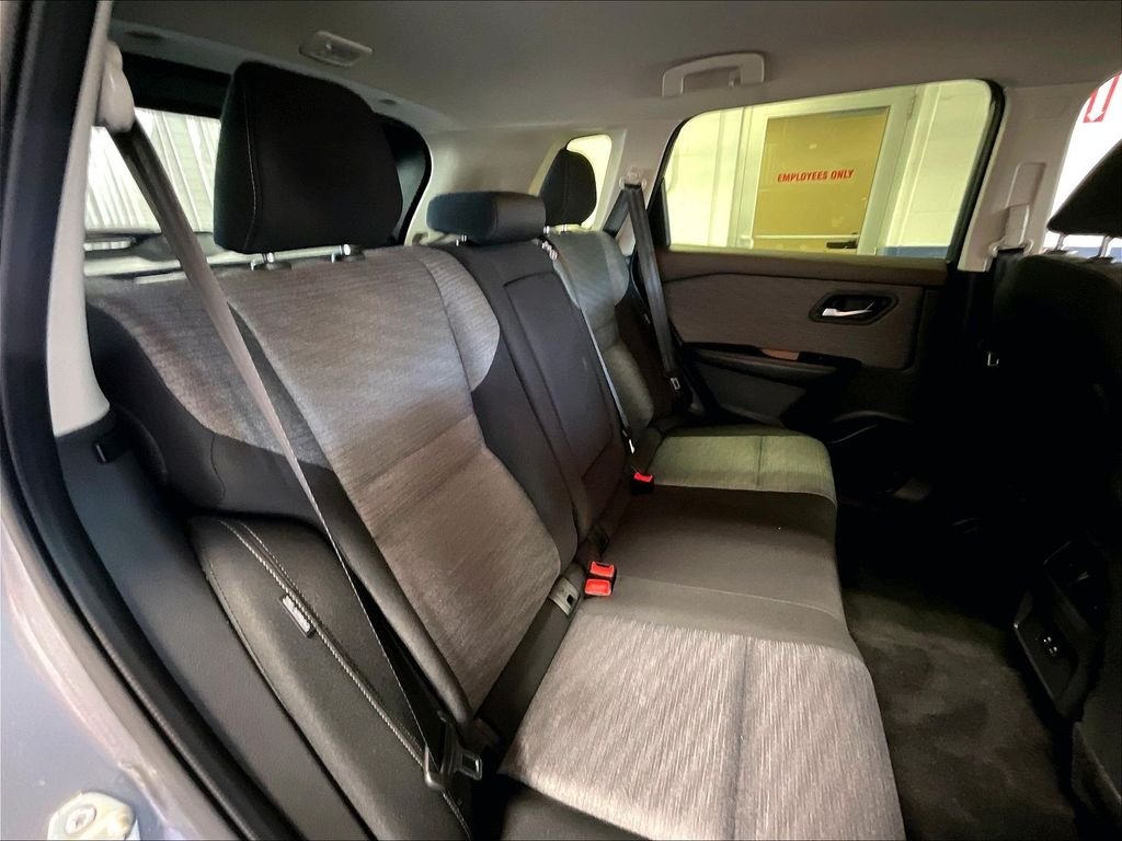 Used 2023 Gray Nissan SV image 16