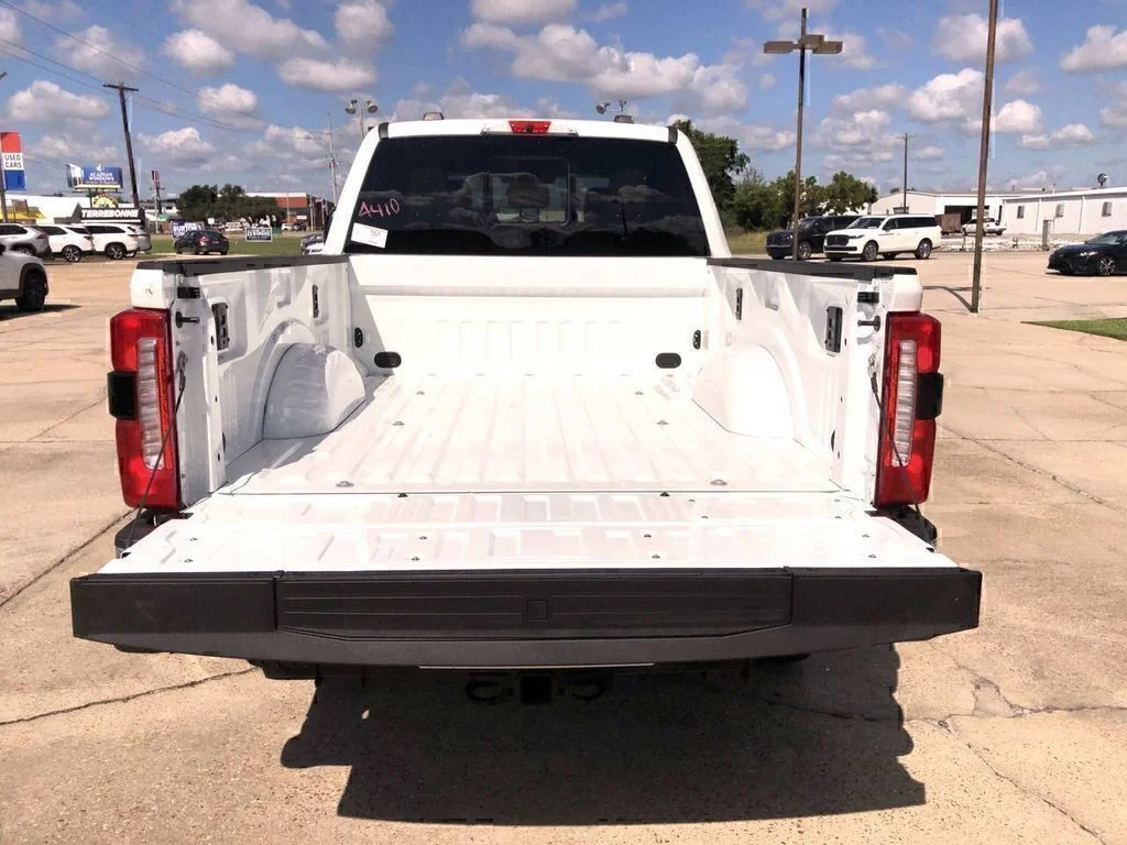 New 2026 Star White Metallic Tri-Coat Ford F-250® Lariat® image 20