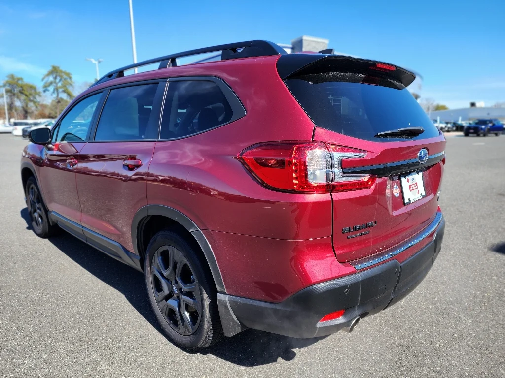 Used 2026 Crimson Red Pearl Subaru Onyx Edition Touring image 22
