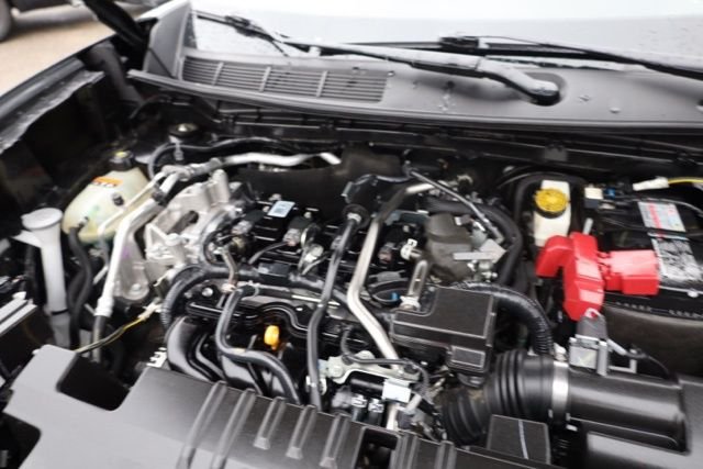 Used 2025 Gray Nissan SV image 39