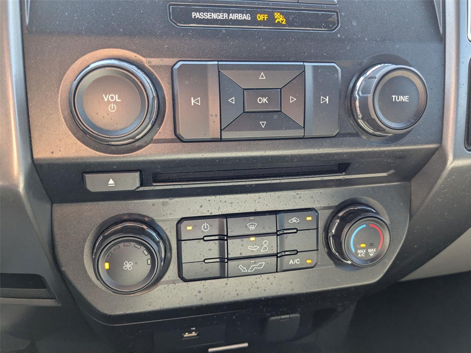 Used 2018 Blue Jeans Metallic Ford XLT image 23