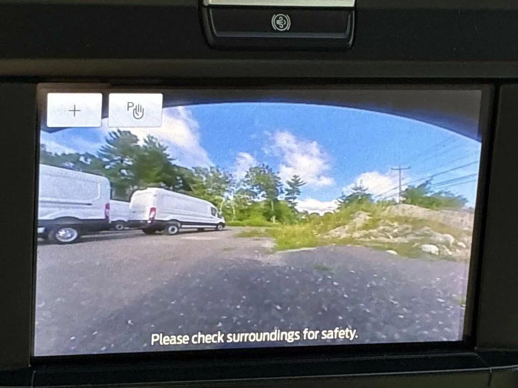 Used 2025 Oxford White Ford XLT image 38