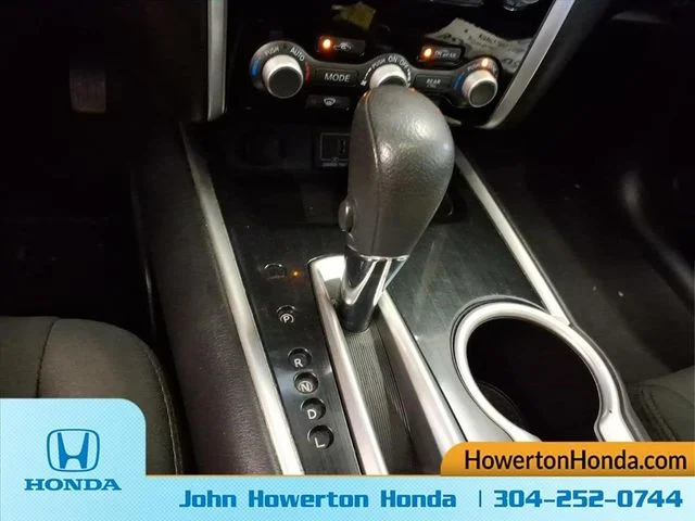 Used 2019 Silver Nissan S image 20