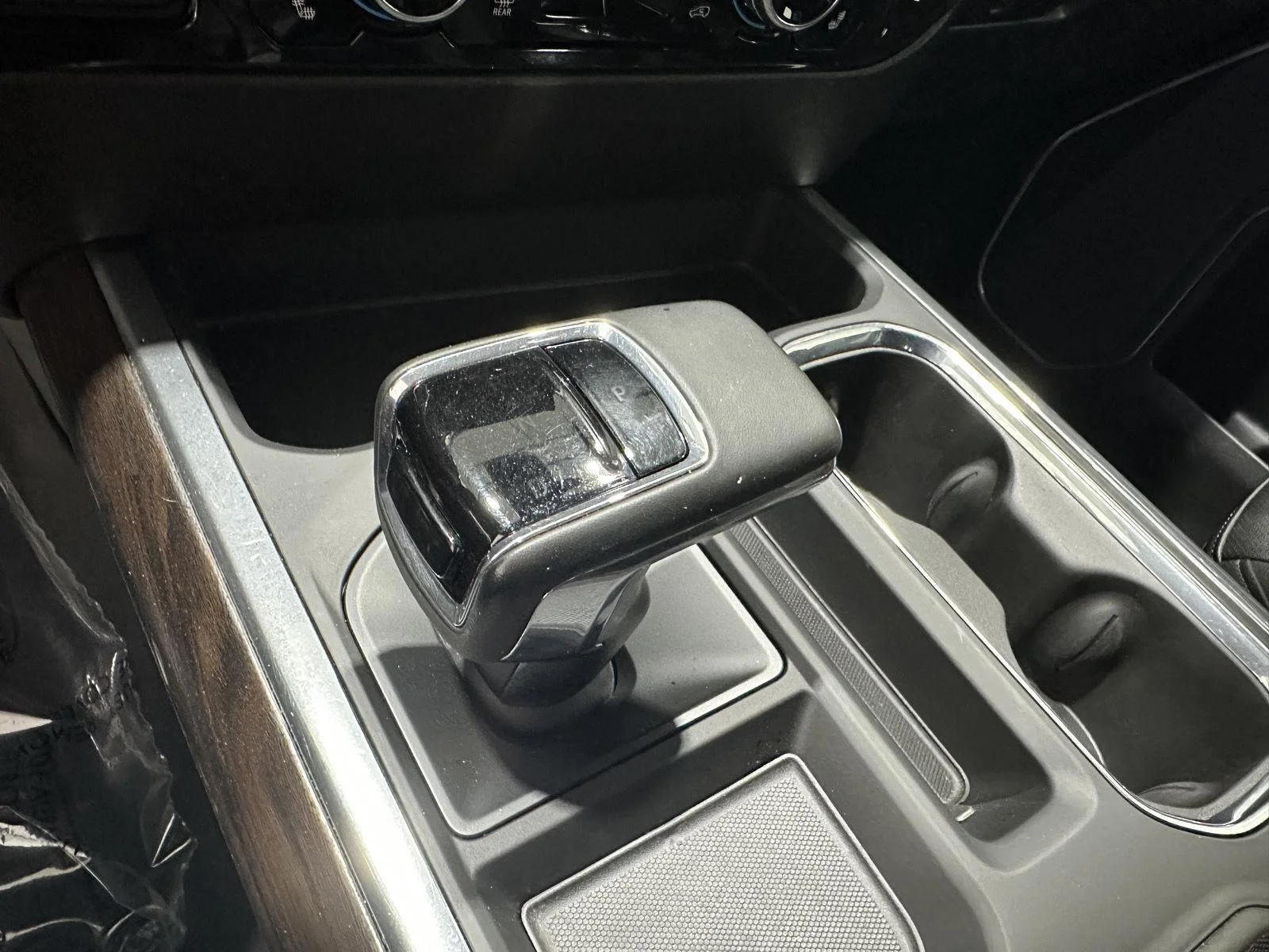 Used 2025 Summit White GMC SLT image 15