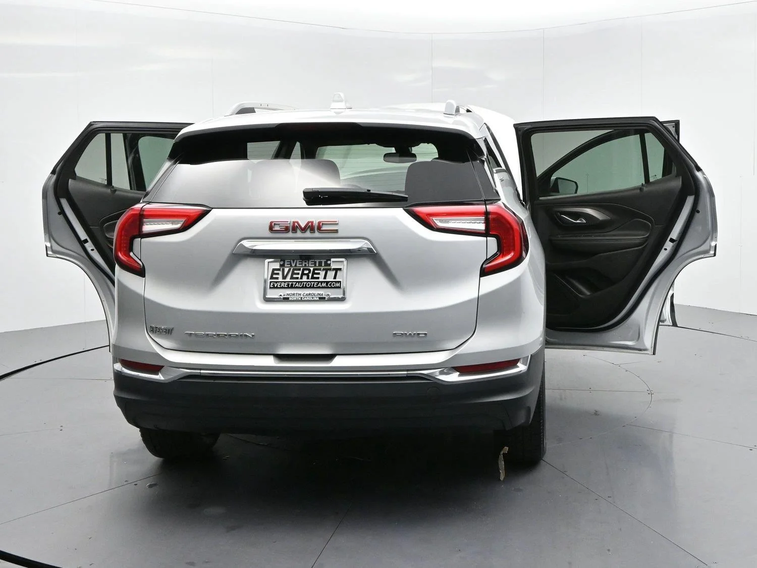 Used 2022 QUICKSILVER METALLIC GMC SLT image 40