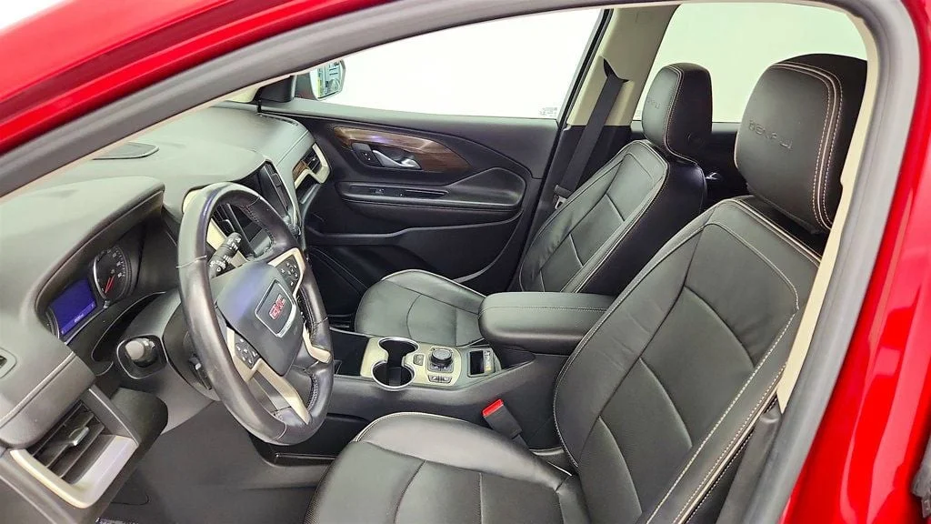 Used 2020 Red Quartz Tintcoat GMC FWD 4dr Denali w/ Premium Package & Skyscape Sunroof image 13
