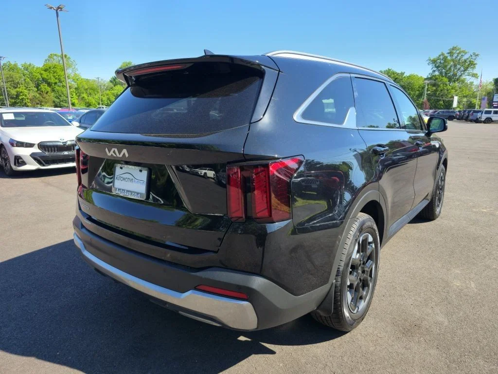 Used 2024 Ebony Black Kia S FWD image 4