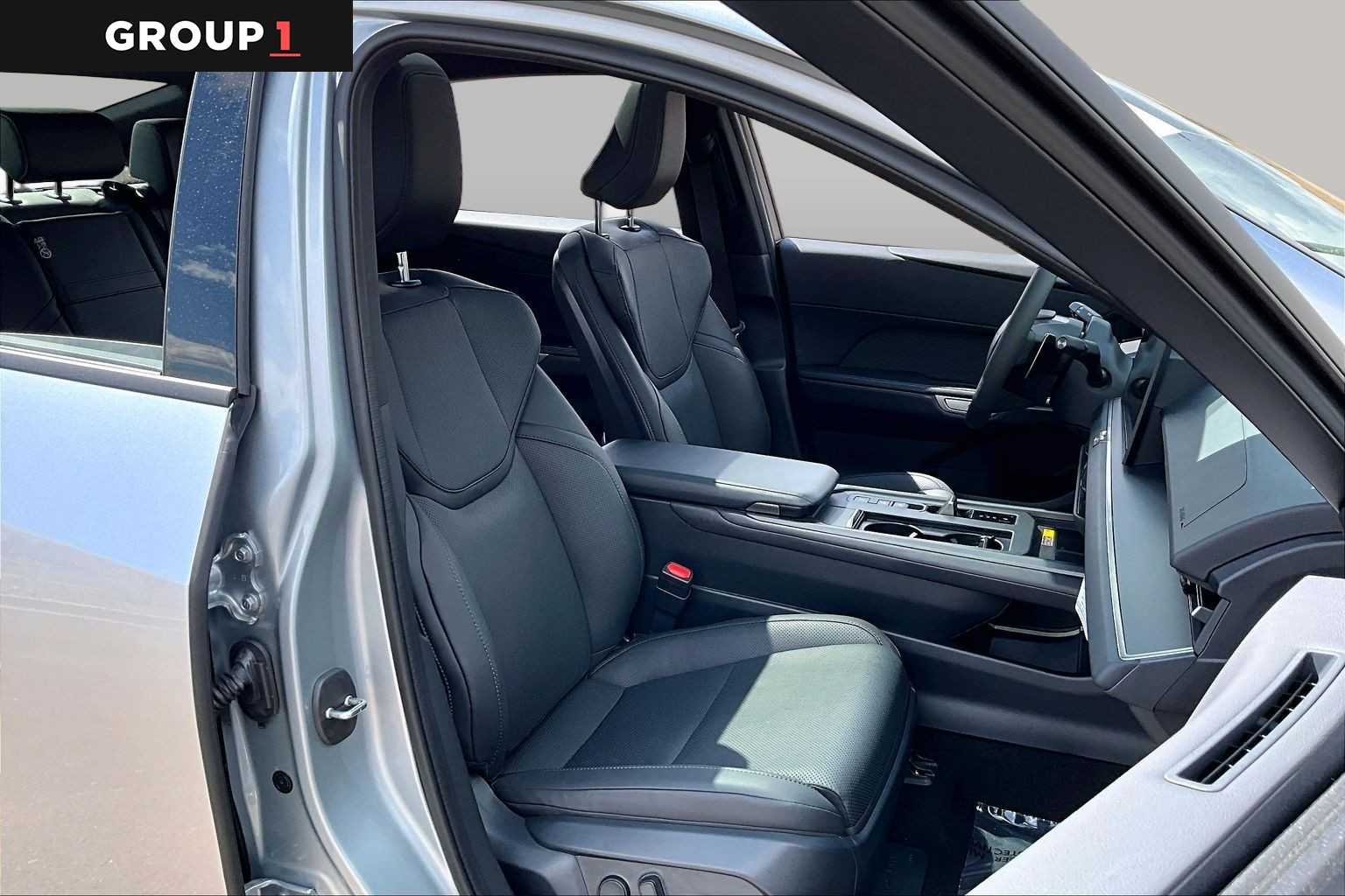 Used 2026 Iridium Lexus Premium image 8