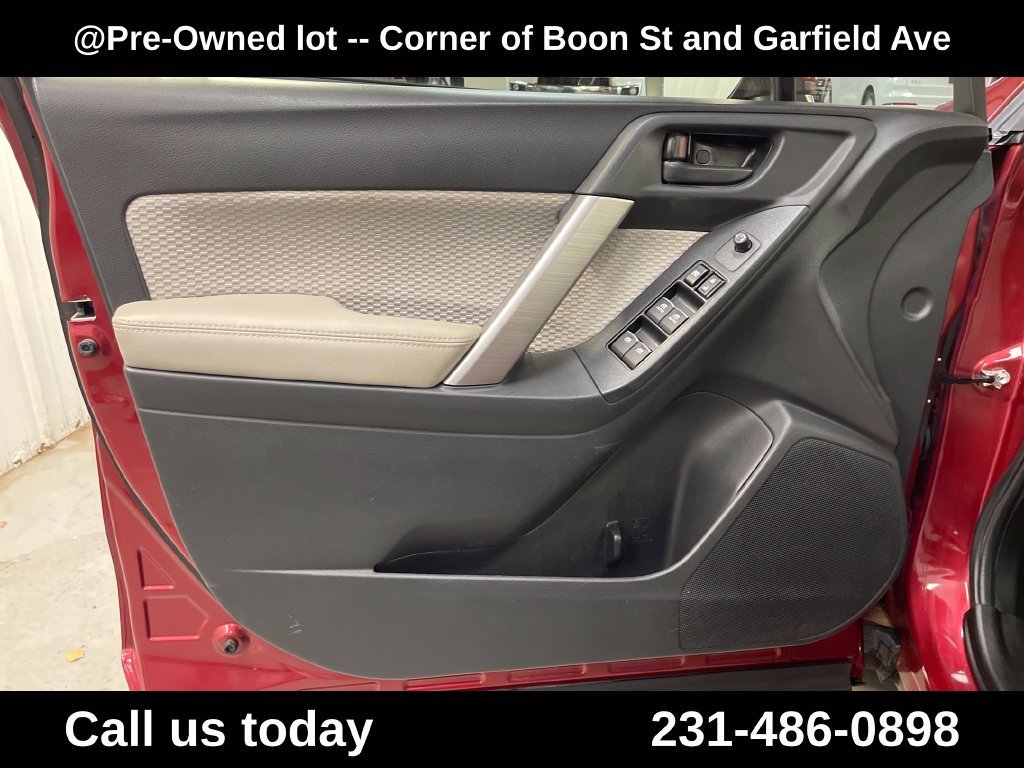 Used 2018 Red Subaru 2.5i Premium image 15