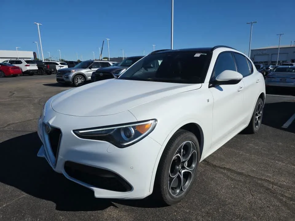 Used 2023 Alfa White Alfa Romeo Ti image 2