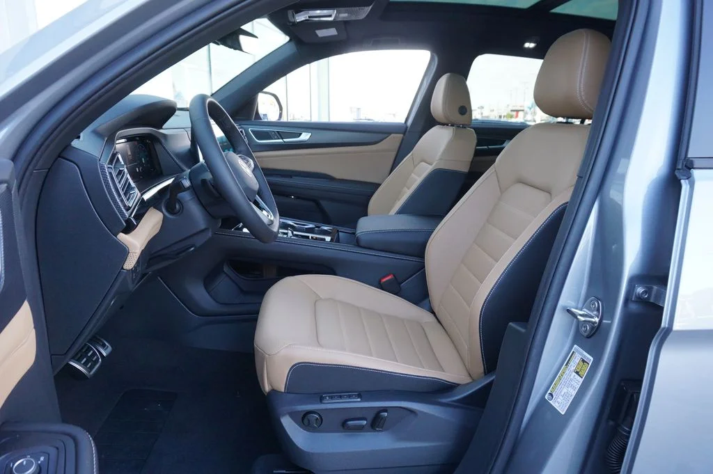 New 2026 Silver Volkswagen 2.0T SEL R-Line Black image 10