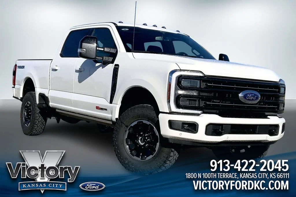 New 2026 Star White Metallic Tri-Coat Ford Platinum image 1