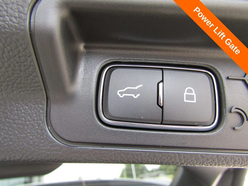 New 2027 Avalanche Gray Ford Active image 21
