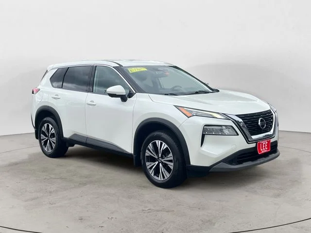 Used 2021 White Nissan SV image 7