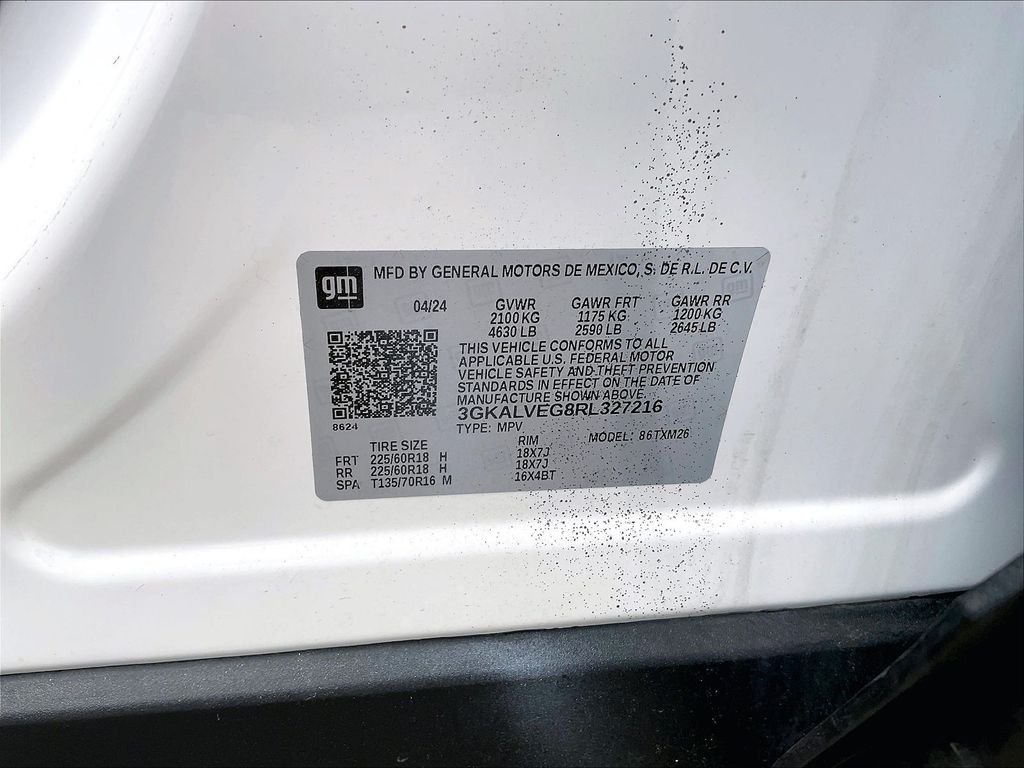 Used 2024 Summit White GMC SLT image 30