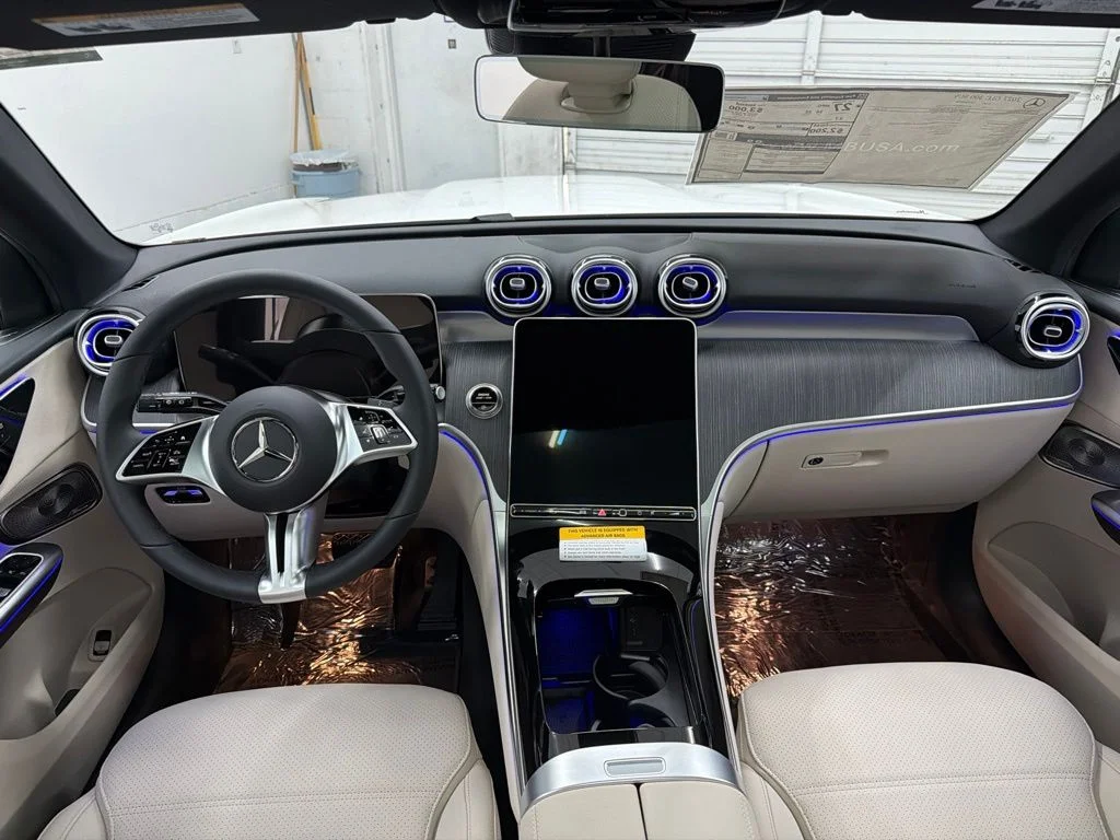 New 2027 White Mercedes-Benz GLC 300 image 26