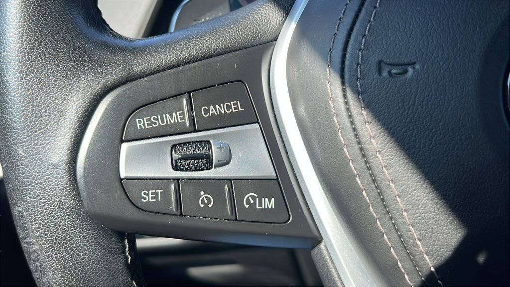 Used 2022 Green BMW sDrive40i image 21