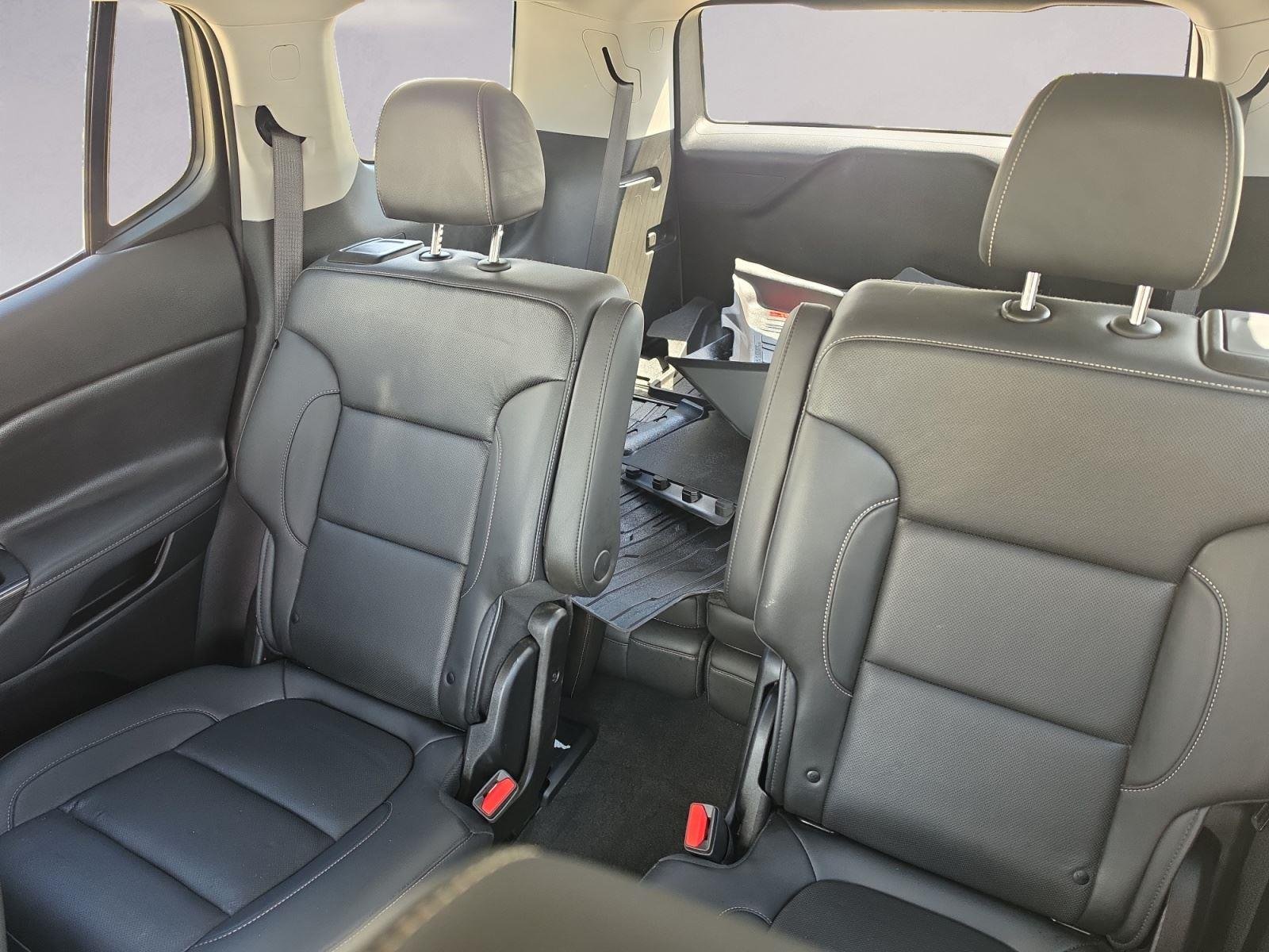 2022 GMC Acadia SLT - Photo 13