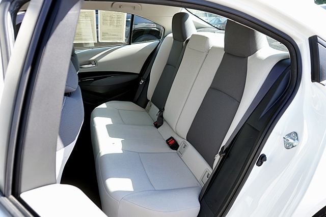 Used 2021 White Toyota L image 14