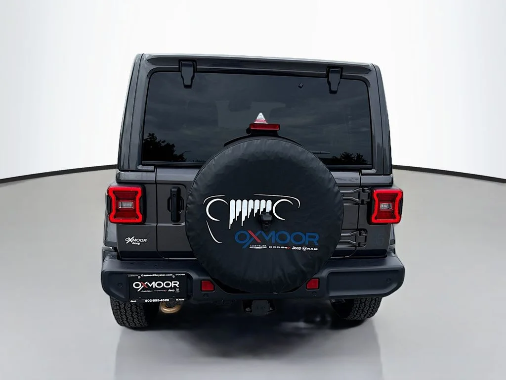 New 2026 Granite Crystal Metallic Clearcoat Jeep 85th Anniversary image 5