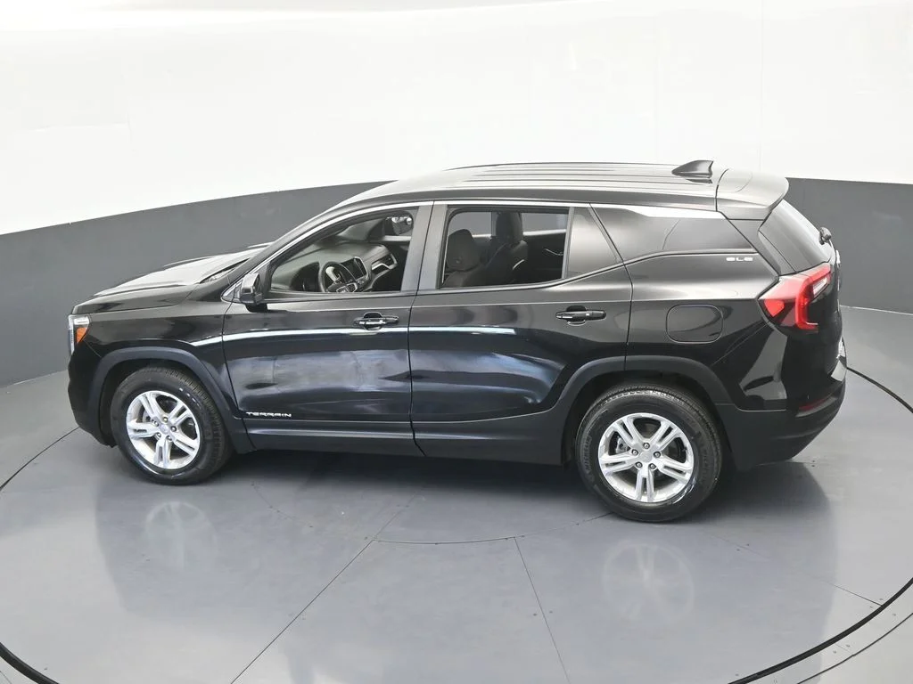 Used 2023 Ebony Twilight Metallic GMC SLE image 43